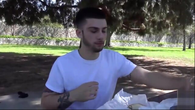 Reality Dudes Str8chaser gay porno blowjob   